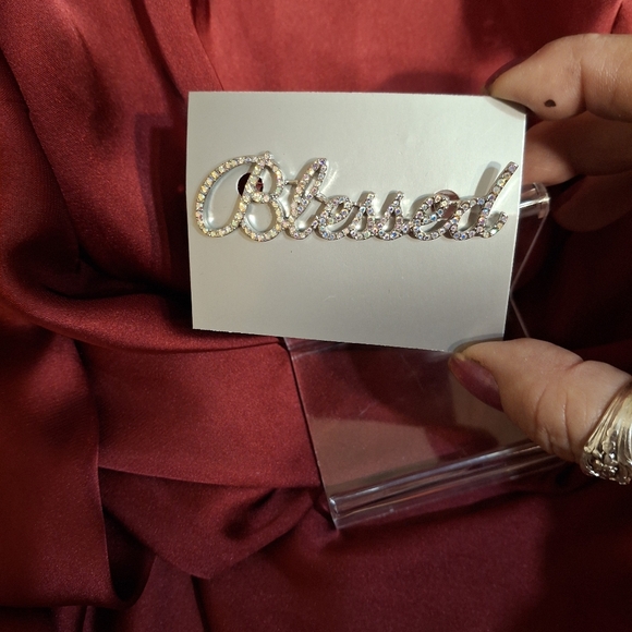 Blessed Rhinestone brooch New - Picture 4 of 5
